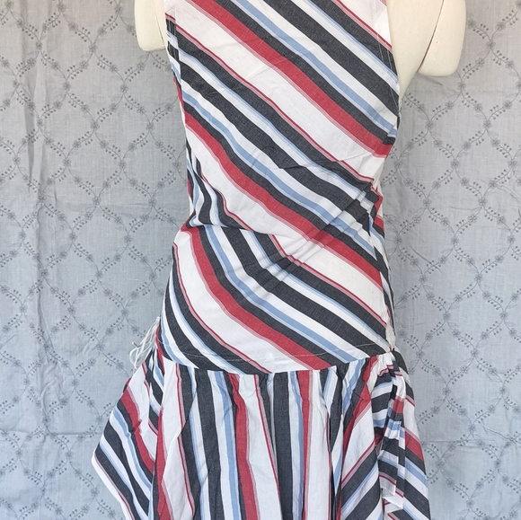 Dress - Picture 5 of 8